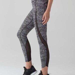 Lululemon Pace Perfect 7/8 Tight (25") Air Time Black/White Size 4